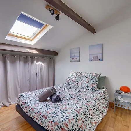 Feriehus Maison En Pierre A Proche Bordeaux