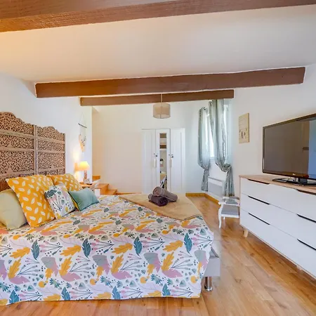 Feriehus Maison En Pierre A Proche Bordeaux Yvrac